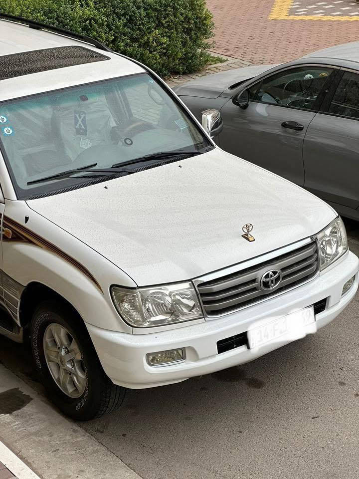 2007
للبيع جديده السياره 
ماشيه 290
هـ/***********
السعر 195
