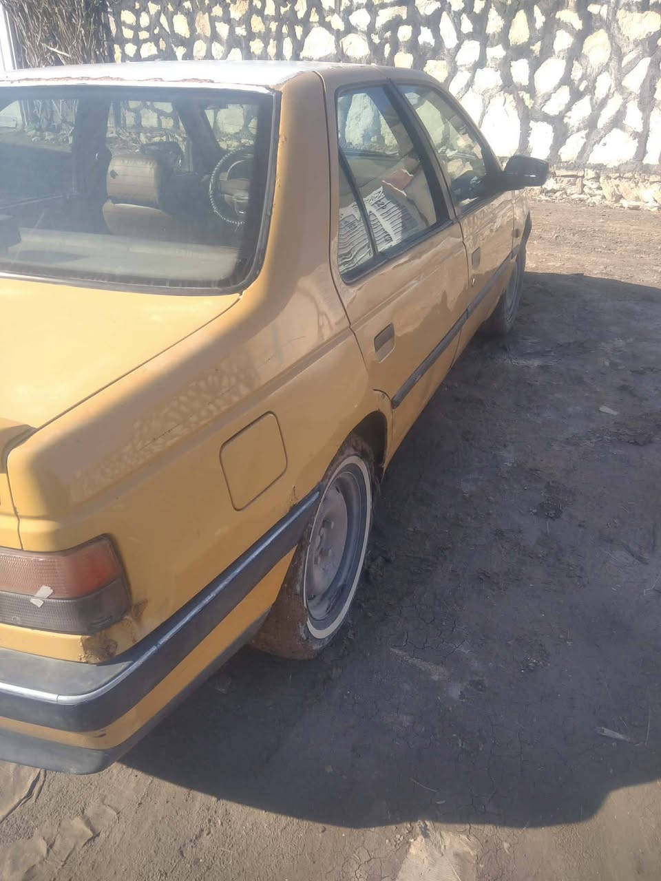 بيجو جلكس مكينه وكير وحداديه مكفوله من ضربه ماعدا البنيد فقط
2010موديل الرقم ***********
