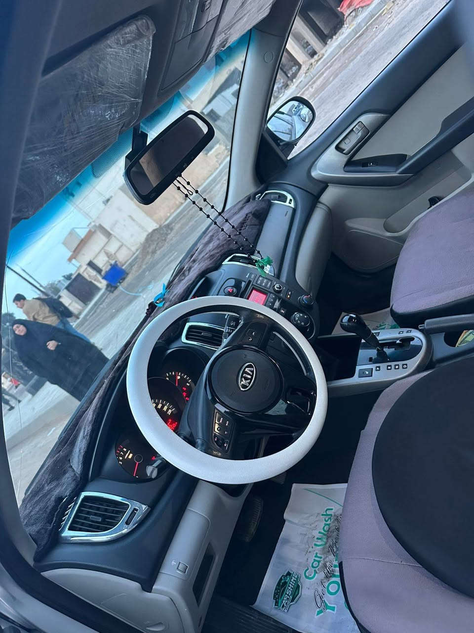 سلام عليكم سيراتو موديل ١٠ سياره جاهزه على آخر حبايه شرط تركب وتطلع محرك كير شرطيين دهن كير محرك جديد تواير كشر دبلات صدر داخل حيل جديد مدوشمه كامله أرقام وسنويه متؤم سياره ترايك للبصره سعر ٤٣بيه مجال قليل ***********
