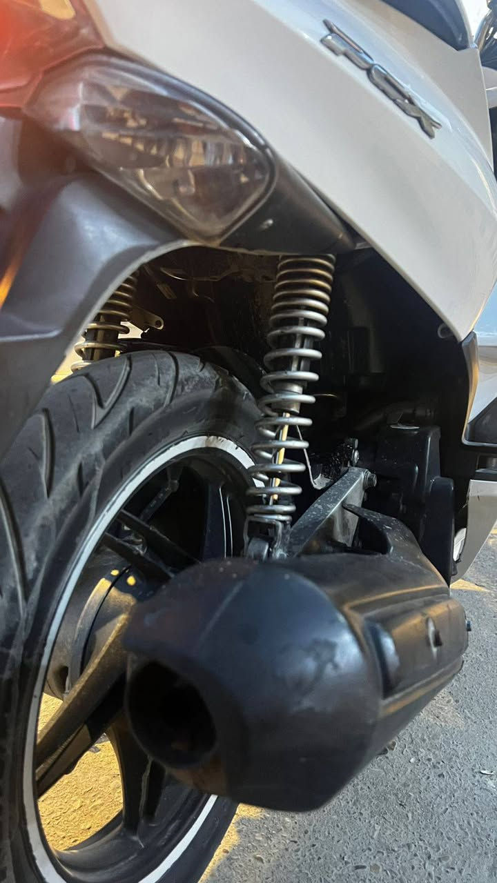 سلام عليكم درجه pcx  جيل الاول لبيع كفاله عامه كلهه شغاله ماعده لحاضن مكسور  كهربائيات كلهن شغله برغي مفتوح بيهه  *********** البصره  معقل
