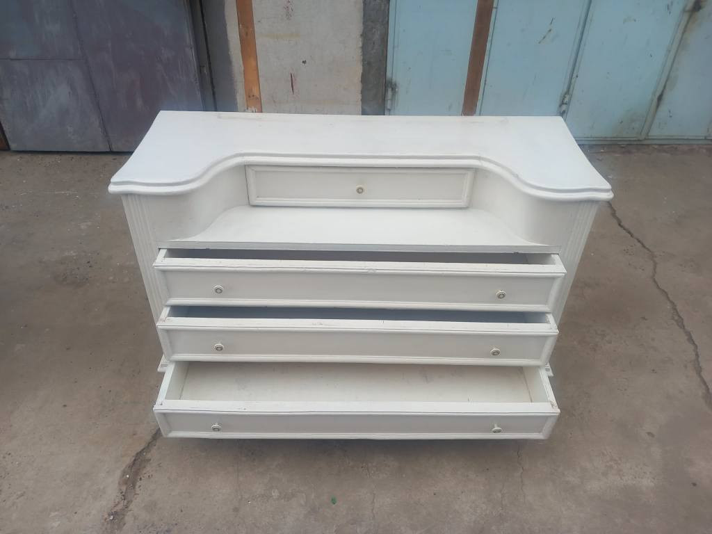 ميز اتواليت وزاويه وكومدين فقط مستعملات ب 190وبيهن مجال
العنوان بغداد الكرخ تقاطع درويش البياع شارع البداله الانتصارسوق اميمه فرع مجمع الرازي ع اليمنه منتصف شارع ع اليسرى خلف مي اور
***********
*********** بغداد, العراق
