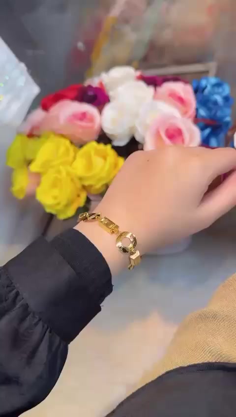 ذهب برازيلي ضمان ولمعان وثبات
📍 المجمع الترفيهي قرب مرطبات حسان
يوجد 🛵 داخل بسماية


**إذا كنت صاحب هذا الإعلان وتريد حذفه لأي سبب، رجاءا أرسل رسالة إلى الدعم الفني**