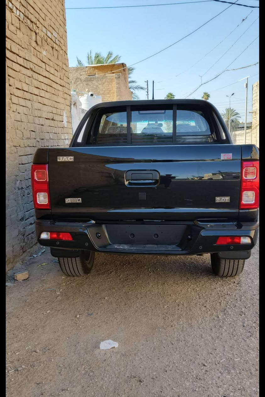 بيكب وحش أسود امتياز ألماني فور ويل
الموديل 25 زيرو 
السعر 154 ورقة 
ضمان 6 سنوات 
مع تبديل دهن وفلتر سنتين ***********:::!! ***********
