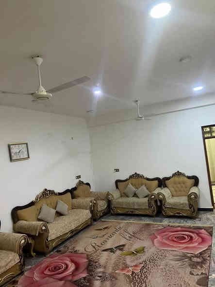 بيت بمنصورية يم الأقواس طابو اسهم  طابقين 
خلف مجمع القضاة 
قرب شيخ حسام 
مساحه 300 متر
طابق الاول 
غرفه + غرفه مع مجمع صيحات + مطبخ حار منعزل + مطبخ بارد مع صاله + استقبال + صاله كبيره 
طابق الثاني 
غرفه مع مجمع صحيات + صاله كبيره 
+ سطح

ستفسار 📞***********
ستفسار ☎️***********

سعر بيع 350 وبيه مجال شراي
