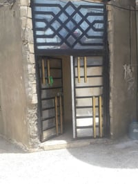 بيت للايجار مساحه 200 مكانه دور الشرطه على شارع 30 للإستفسار 077322207...