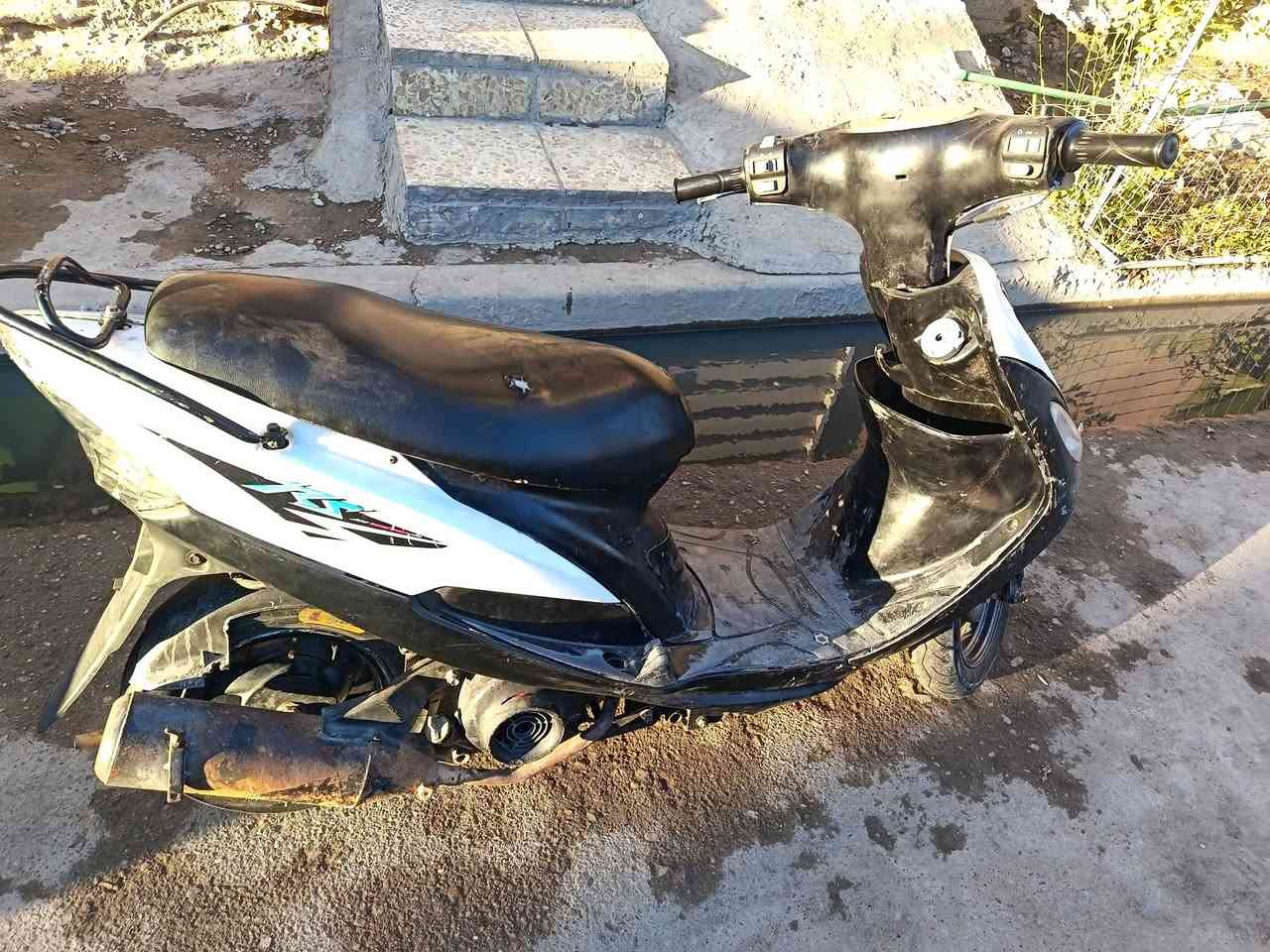 السلام عليكم ماكس منغولي مكينه ناعمه نقص باتري فقط تريشه اليمنيه  السعر ٢٧٥  َكاني بل شعله *********** مراسله
