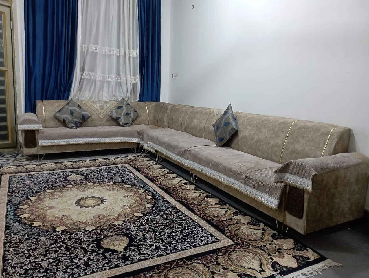 ديوان للبيع  مستعمل اقل السنه 
السعر ٢٧٥ الف 
المكان بابل 
للمراسله على الخاص


**إذا كنت صاحب هذا الإعلان وتريد حذفه لأي سبب، رجاءا أرسل رسالة إلى الدعم الفني**