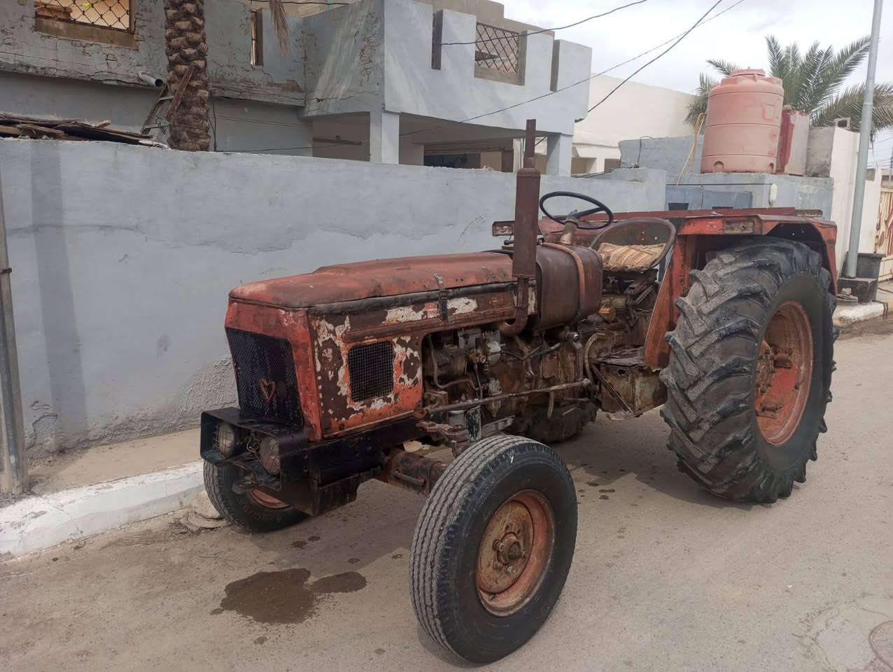 السلام عليكم للبيع عنتر موديل 82 جاهزه نكره سلف عنوان ديالى رقم ***********
