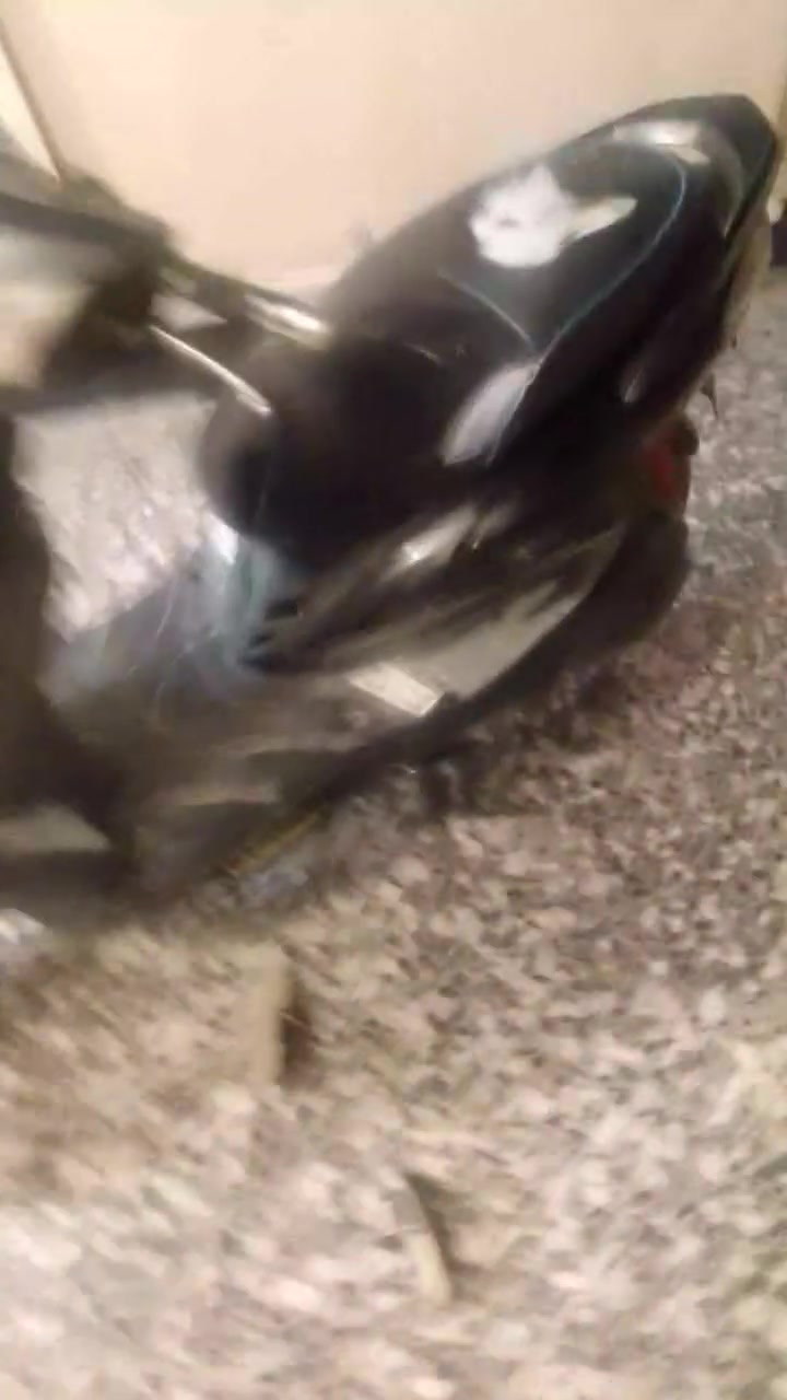 سكنس فحل نوزل دراجه نضيفه الكلج الخلفي يرادله تبديل الدراجه حلوه ما موكفتني ما متواجد فيس ***********
