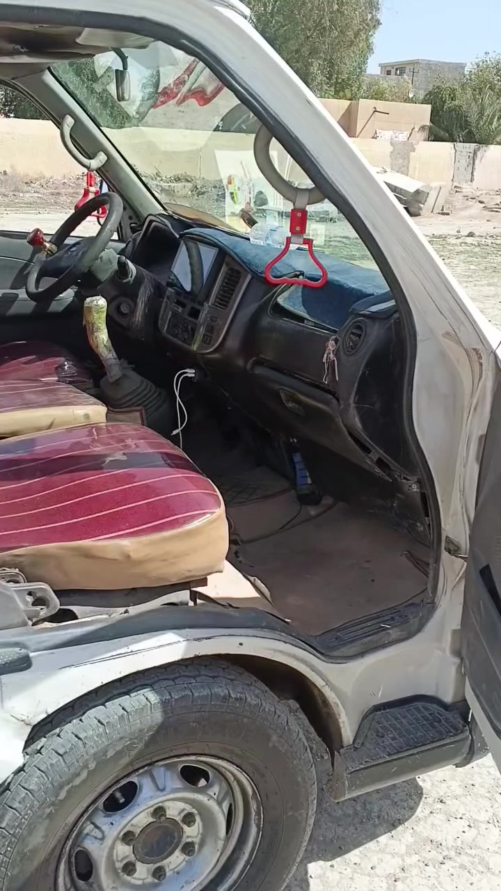 السلام عليكم نيسان يورفان للبيع موديل2009 رقم ديالى انكليزي تحويل ثاني يوم السياره جاهز من كلشي خير من الله سنويه ل 30 مكان  السياره بغداد سبع البور  السعر 95 وبيه مجال رقم الهاتف ***********/‏‪‏‪***********‬‏كير او محرك مكفول دخم تايرات جدد
