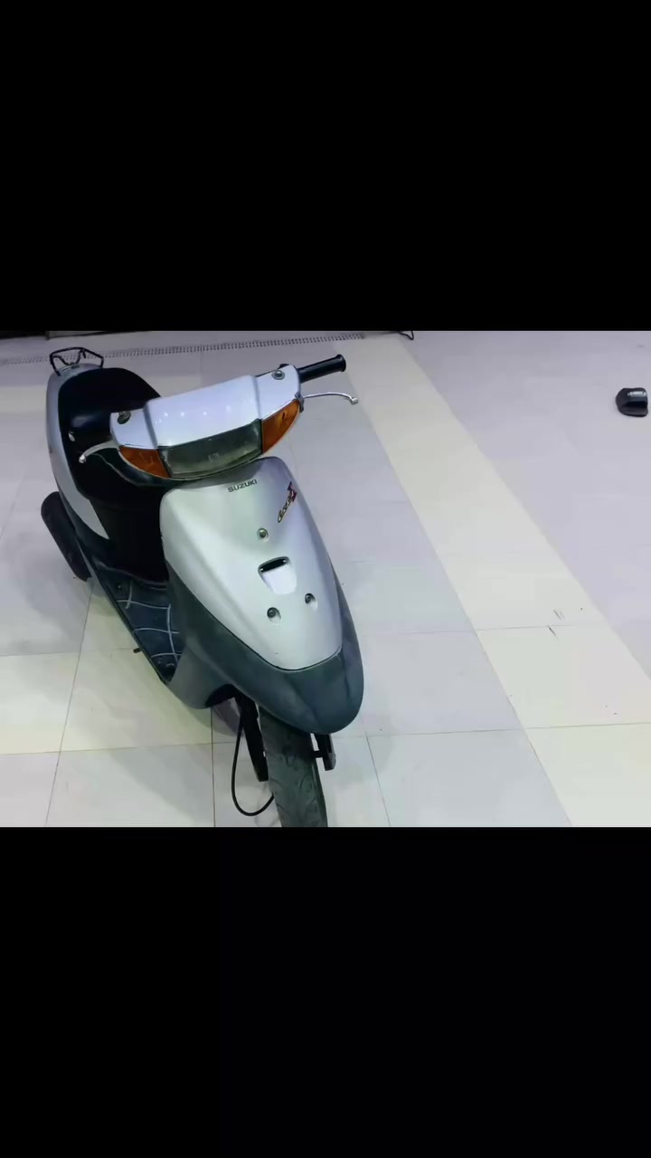 السلام عليكم / دراجه سازوكي مسطره  السعر 300 وبيها مجال للشراي 
 دراجه نضيفه جداً  ما مفتوحه وكلها شغاله سلف هندر  مكاني المجرالكبير


**إذا كنت صاحب هذا الإعلان وتريد حذفه لأي سبب، رجاءا أرسل رسالة إلى الدعم الفني**
