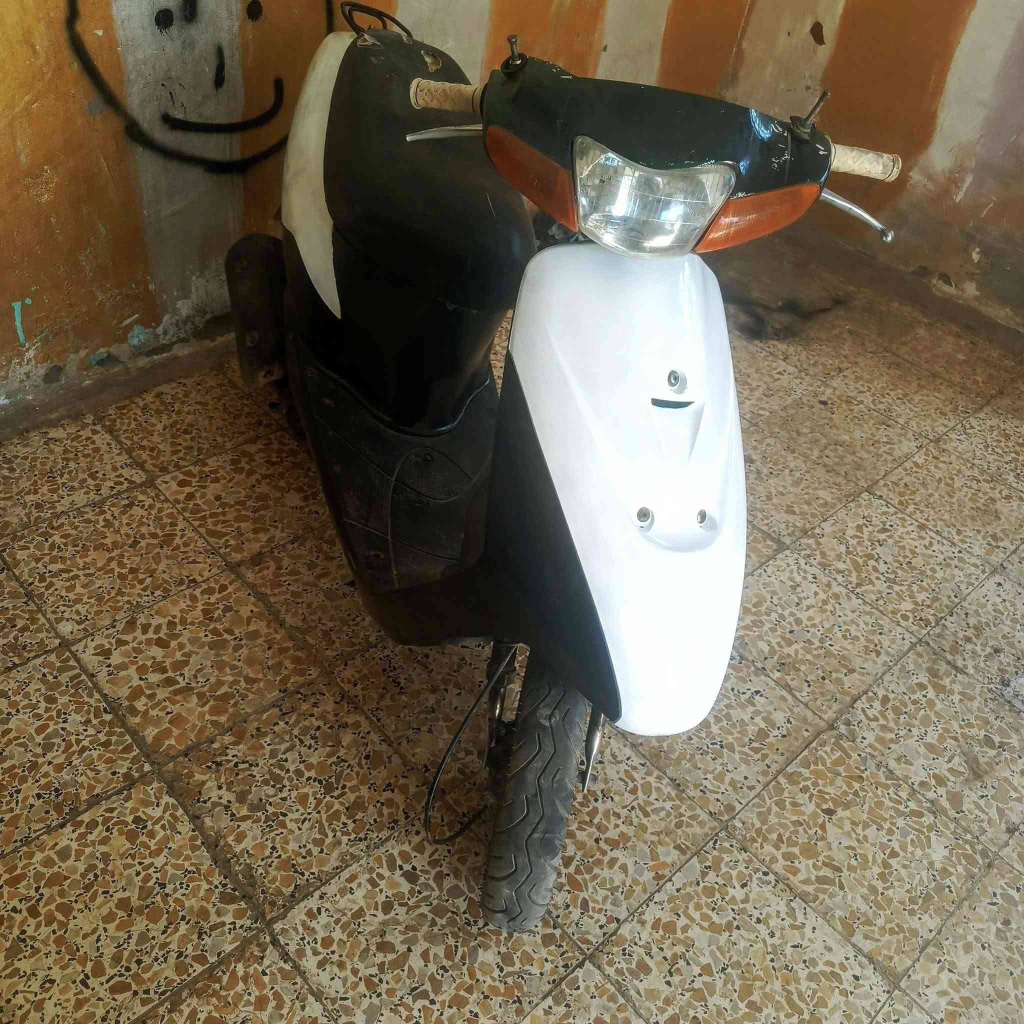 السلام عليكم دراجه ساسوكي رياضي مفتوحه بس بستم تشتغل هندر باتري ما بيه دراجه بيه وصل ومكينه ناعمه كهربائيات كله شغاله مكاني مجر الكبير للستفسار *********** سعر ٢٥٠وبيه مجال

