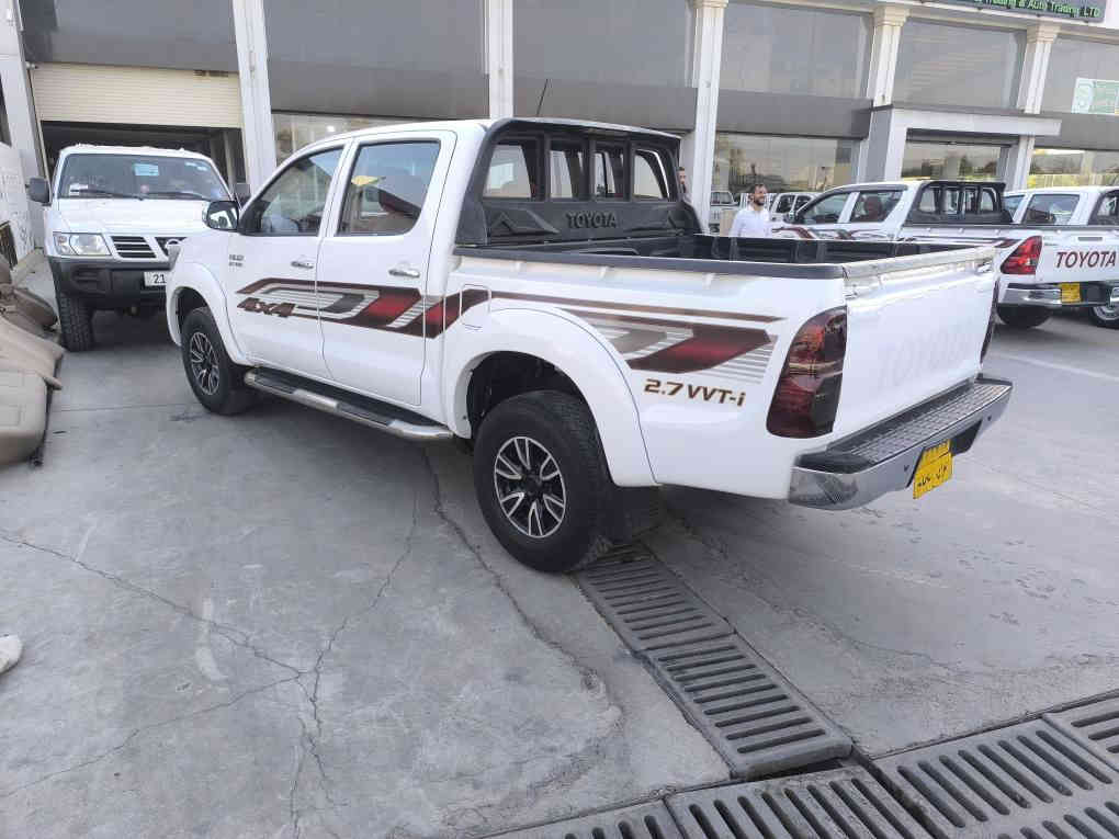 مەرزێ مۆدێل 2012 سەید نەهرۆ سەنەوی تازەیە  بێ بۆیاخە ڕەسمی سۆنەریم داناوە تایەی لۆکە ویل کرۆمە 219 کیلامتر چوە  مەکینەی بەس قەباغی کراوەتۆ هەموی بەشەرتە نرخی196 گەڵا *********** شوێن کەلار كالار, السليمانية
