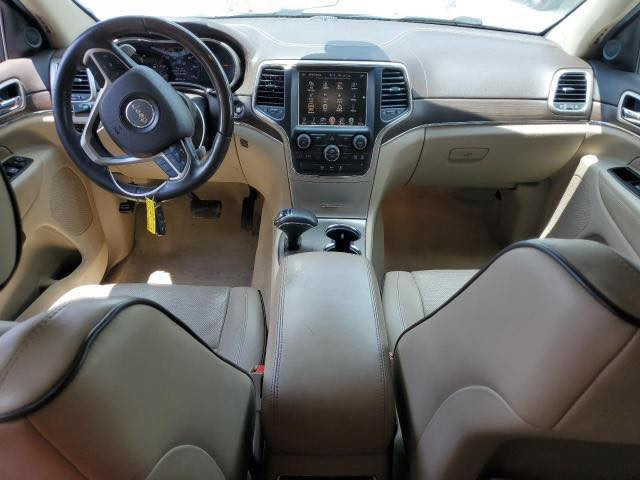 جيب كراند شيروكي فول مواصفات ارتي 15 اصلهه مسجلهه 22 سياره فول 8 سلندر كشنات جلد بيجي تبريد وتدفئه دبلات هايدروكيه بنوراما دفع رباعي سياره حلوه وجاهزه مابيهه نقص رايدهه 160 $ ورقة 
 للتواصل *********** رقم بصره جاهزه للتحويل مكاني البصره
