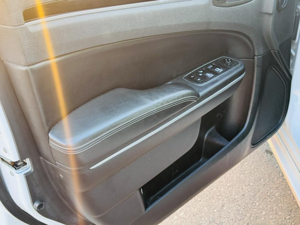 السلام عليكم اخواني اوباما موديل ١٩ Sمكفوله من الصبغ والحادث حت الدعاميات عدا رصعه جاملغ خلفي صغيره على وضعها مكانها كركوك السعر ٢٦٥ ماشيه ٧٠ ألف ميل للستفسار ***********
