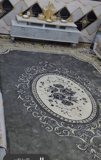 فرشه حرير تركي جديده 4امتار وربع والعرض 3وربع للبيع 07724817879