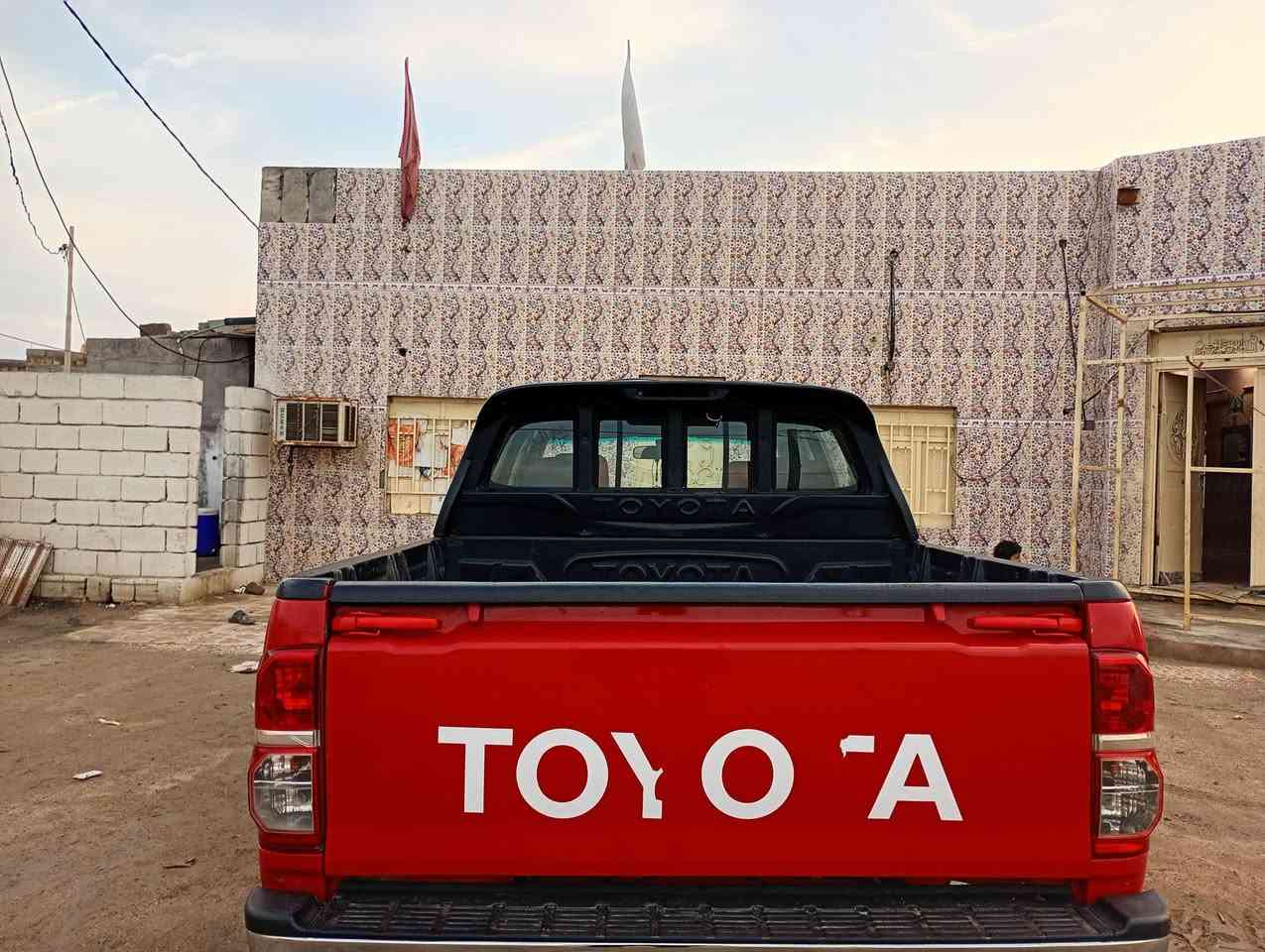 السلام عليكم بيكم فلاونزه 2013  رقم بصره الماني شاصي 12 سنويه 2028 تحويل مباشر بيهه صبغ فوك التاير اليمن الورا اثر زلغ حداديه جديده تبريد تدفه كهربائيات كله جديد وشغال سعرها 165 وبيهه مجال حق الجيه مكاني البصره قضاء الدير   ***********
