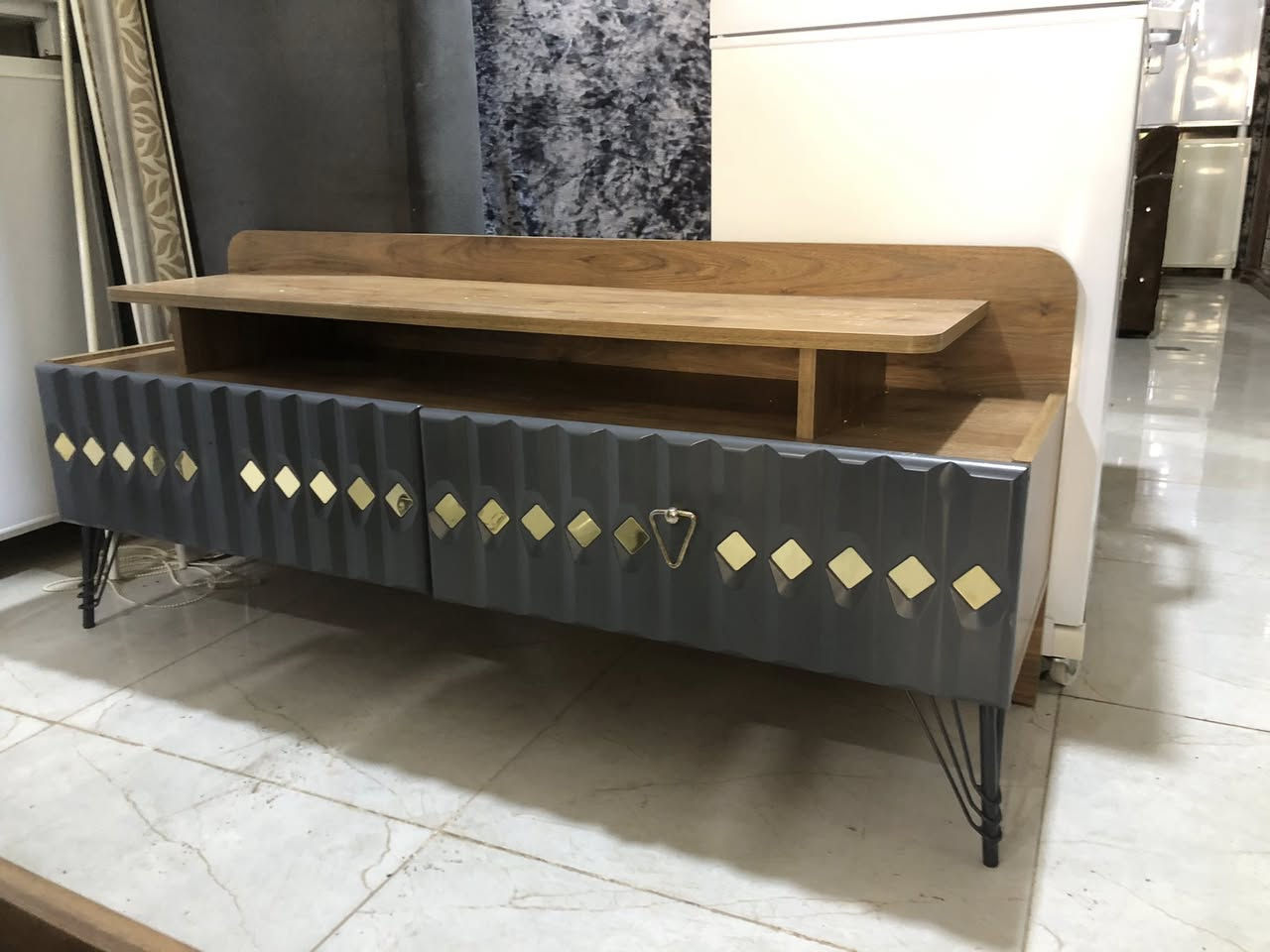 معرض ميران لبيع وشراء الاثاث المستعمل والجديد باسعار مناسبه واتساب ***********
