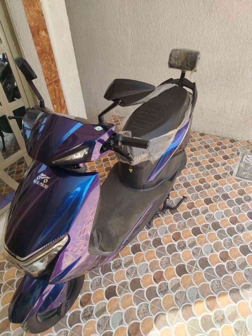 السلام عليكم...
دراجه شحن *للبيع*
جديدا جدا استعمال قليل...
المواصفات
3 سرعات
تمشي 90km
والتشتغل على بصمه
وبيه حساس مال حمايه.
السعر 850 وبيه مجال
المراسله واتساب ***********
العنوان بغداد السيديه
