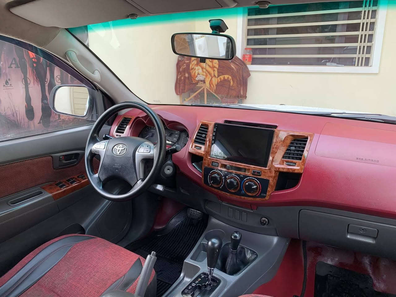 سلام عليكم عندي سياره البيع بيكم موديل 2015 رقم بغداد دولي جديده سياره ماشيه 100 ألف تحويل مباشر كير واتماتيك سياره جديده وحلوه عنوان بغداد ولشراي يتصل على رقم ***********
