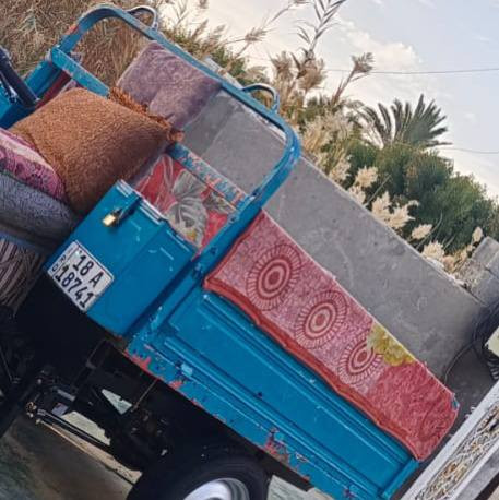 بدي للبيع قديم فول بس شده مكان بابل حله جبله السعر ١٠٠قفل لا تعب روحك هاذه رقمي ***********
