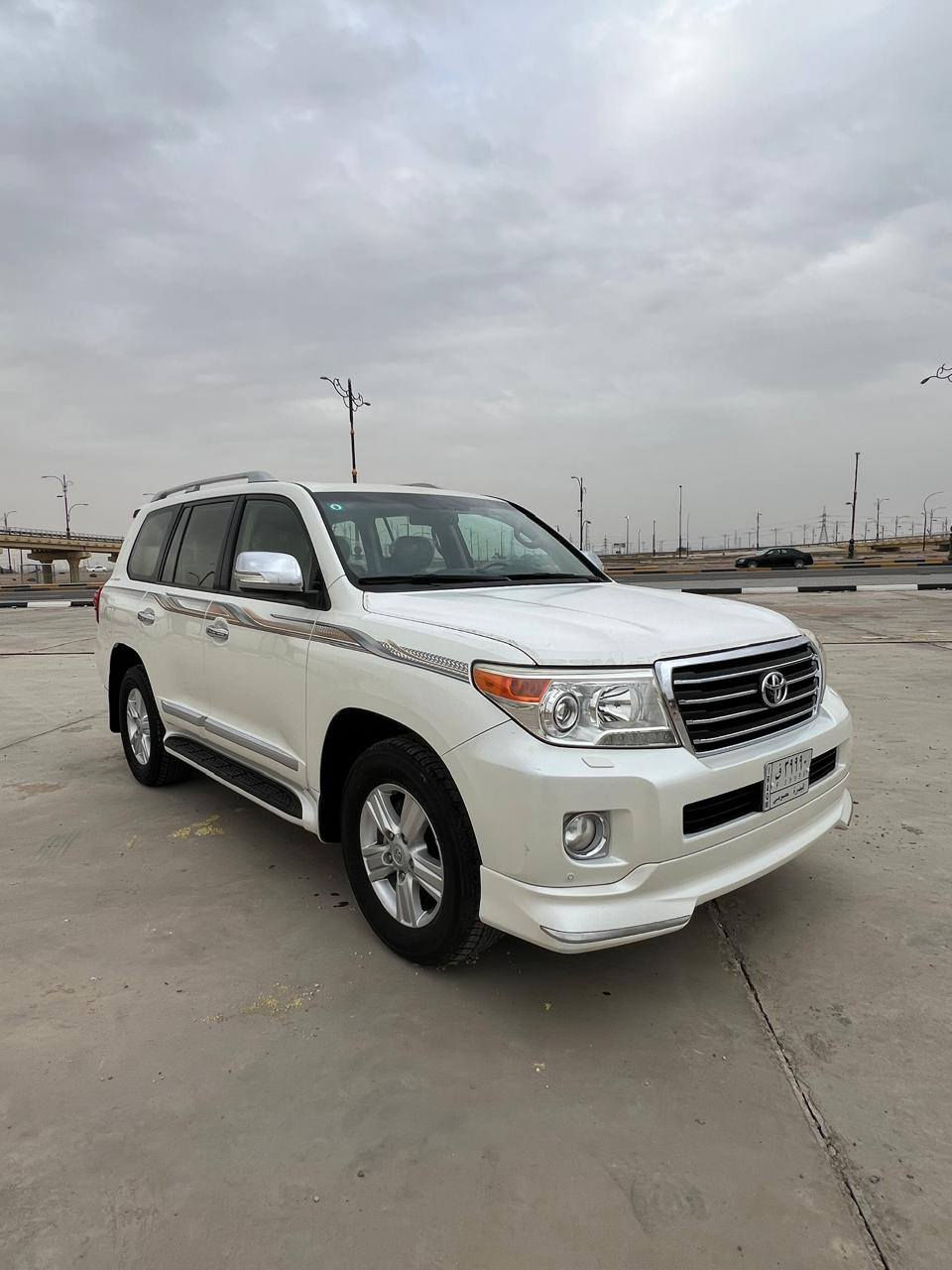 ‏سلام عليكم الانكروز موديل 2015 اصل جديده أربيل محوله بصره رقم مميز سنويه 2028 تحويل 6سلندر محرك برغي ما مفتوح بيه محرك وكير حداديه جدد طخم تاير فول فتحه 1/1 كفاله عامه صبغ+فتح+بارد جديده جاهزه مكان سياره بصره بيع فقط مكلف بنشر شراي اتصل *********** سعر 395 وبيه مجال
