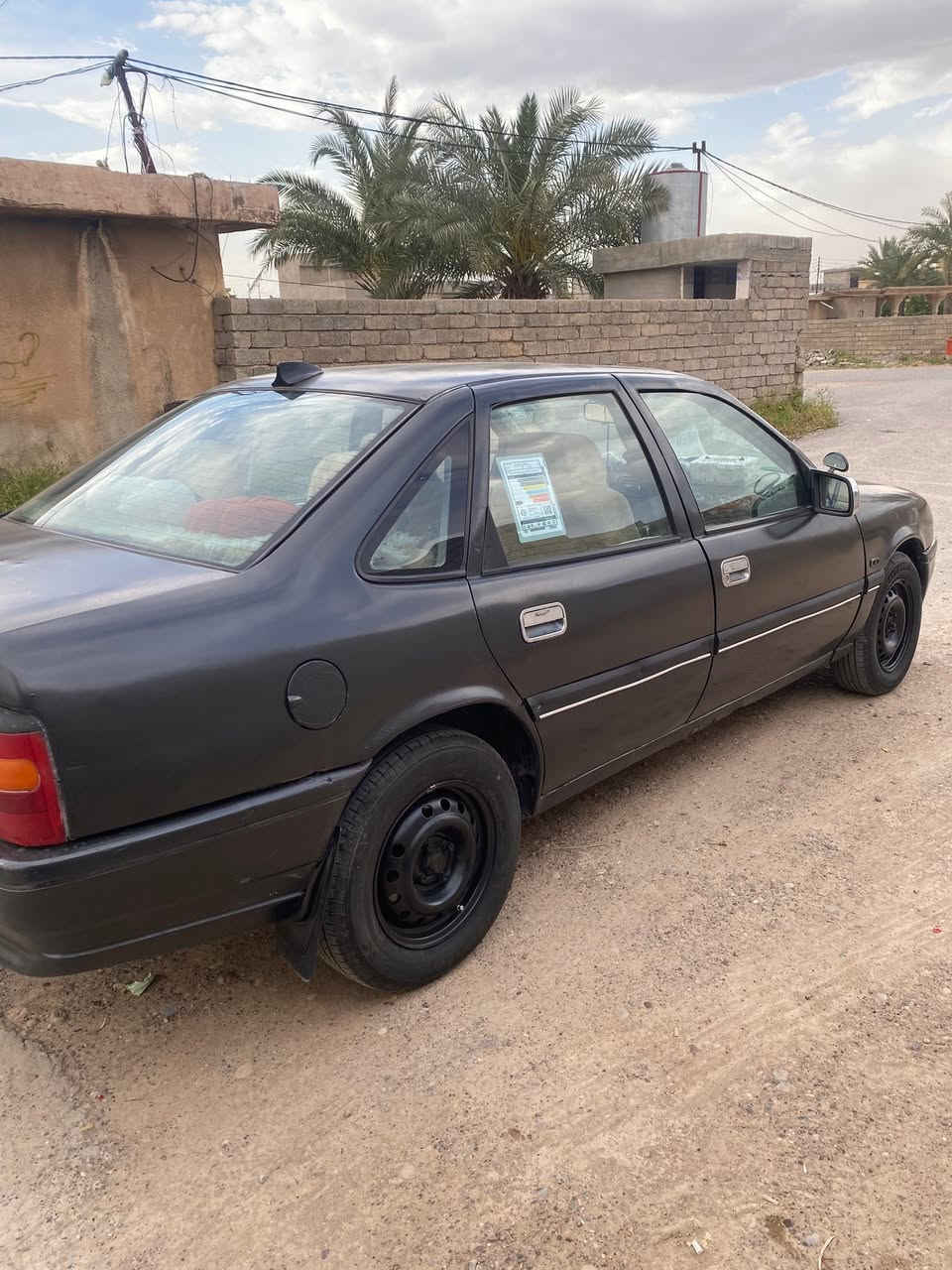 فكترا حجم 20 
كير محرك شرط 
تواير4جدد 
صدر نضيف حيل 
سياره راعيها ماندلو مكفوله 
أبيع فحم في فحم 
السعر 20 وبيها مجال 
***********
