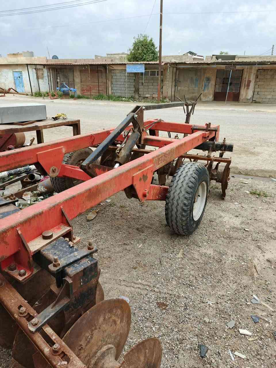 دسك حجم 18للبيع نوعيه استبرق السعر 27ورقه اوبي مجال بسيط 
عنوان كركوك ناحية يايجي حدادة اسطه نظمي
                   ***********
