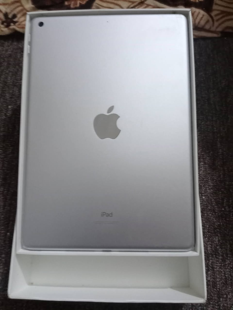 السلام عليكم شباب ايباد 9 للبيع او مراوس شعندك نزل جديد بعده ذاكره 64 قافل ايكلود ماله السعر 220 الف وبي مجال مكاني فلوجة حي جولان الثانيه متواجد خاص او علا رقم ***********
