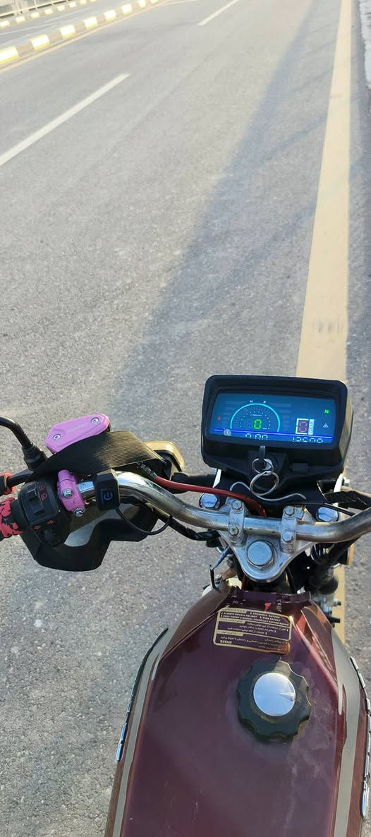 دراجه ٢١بعده جديده بمعنه لكلمه مكينه مامفتوحه كلجات جدد تايراته نضيفه ويالته عدله كهربائياته كله شغاله كلهن شغاله هورن بيه نكره صلف مكانه فلوجه سعر اب ٥٥٠وبيه مجال (***********)
