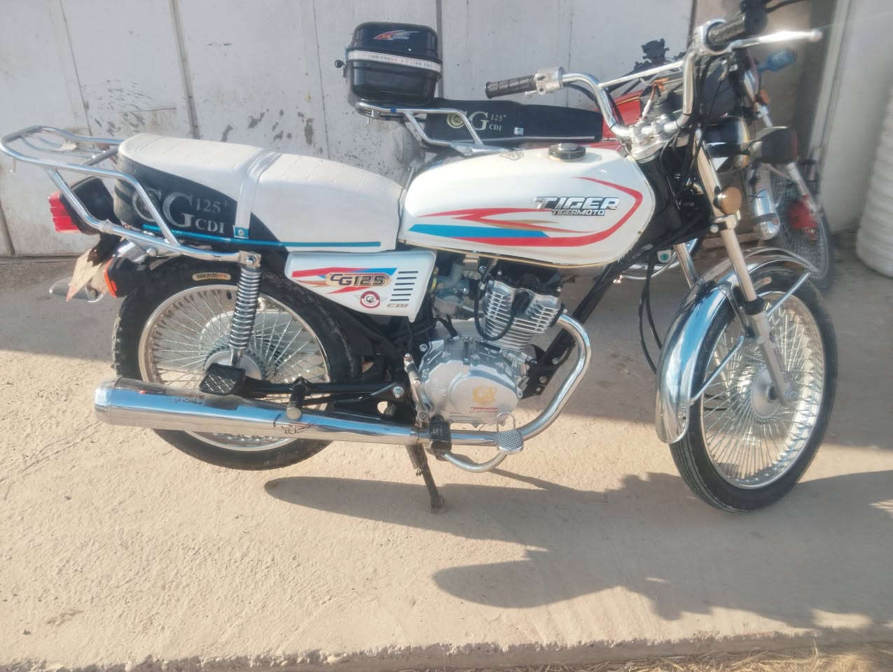 دراجه 2022 طالعه بل 2025
نضيفه كفاله عامه اوراق كامله كلشي شقال بيهه 
مكاني بابل حله ابو غرق مهناويه *********** اتصل وتدلل سعر 625 وبيهه مجال
