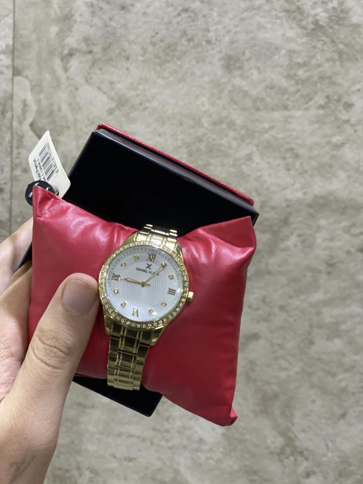 ساعة كاسيو رجالي جديدة ممستعملة السعر60.   ساعة دانيل كلاين جديدة هم ممستعملة 35


**إذا كنت صاحب هذا الإعلان وتريد حذفه لأي سبب، رجاءا أرسل رسالة إلى الدعم الفني**