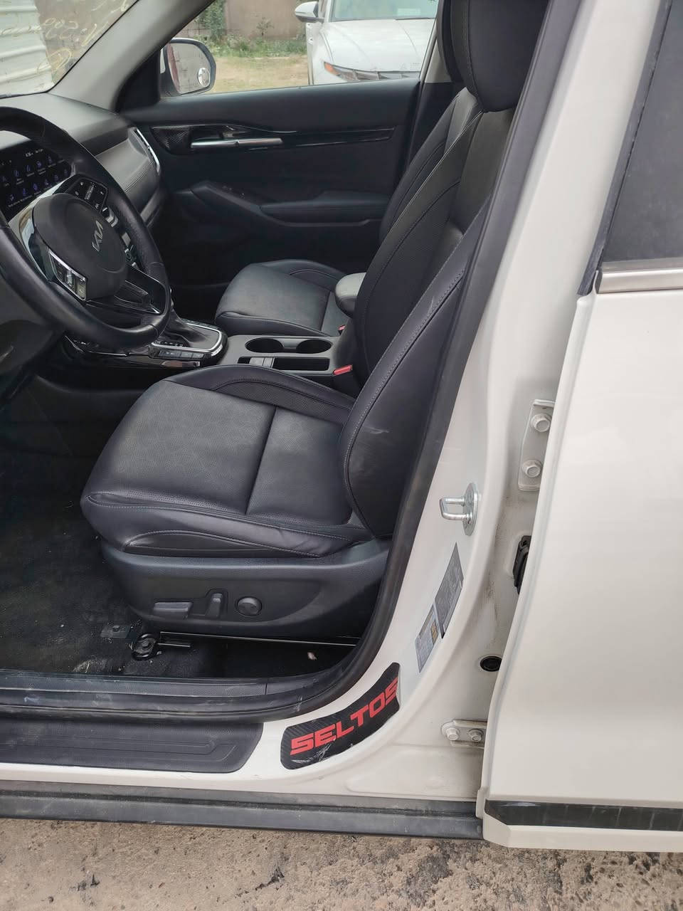 يالله سلام عليكم كيا سلتوز ٢٠٢٤ وارد دخول جديد بدون صبغ تبديل بنيد نفس اللون حاويه فول الفول كامل المواصفات ايرباك دركه فقط تترقم بكافة المحافظات حسب سكن المشتري عداد ١٠ آلاف العنوان بابل قرب سيطرة الآثار هاتف واتساب ***********
