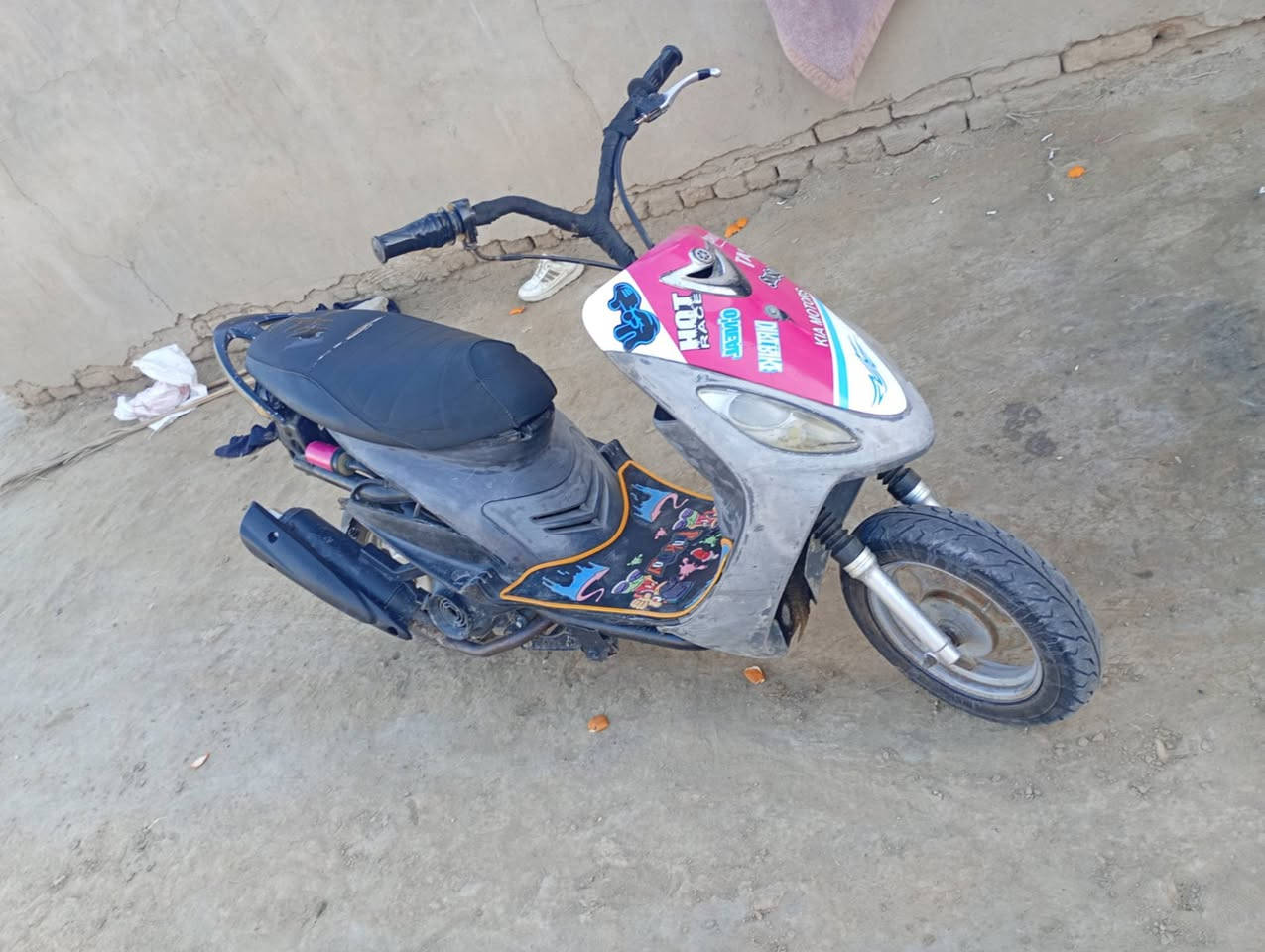 السلام عليكم ورحمه الله وبركاته. ماكس منغولي.   حلوو ه مرتبه سرعه شلعه. كدام عينك.  سعرها 350للطيبين والجنايه  مكانها طويريج سيطره الحي الصناعي    اتصال. ***********
