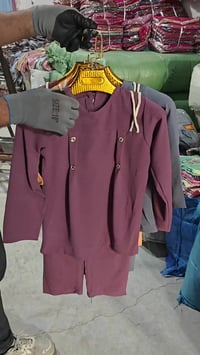 تراك بناتي  يلبس من4سنه---7سنه مراسل واتساب فقط  07705494976 جمله فقط ...