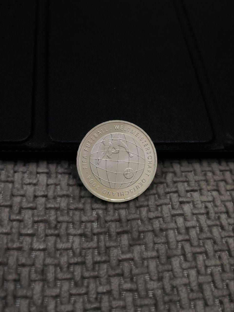 تذكاريات بطولة كأس العالم في المانيا ٢٠٠٦
فضة ٩٢٥ وزن  ١٨ غرام للعملة 
سعر القطعة الوحدة ٨٥ الف 
يتوفر توصيل


**إذا كنت صاحب هذا الإعلان وتريد حذفه لأي سبب، رجاءا أرسل رسالة إلى الدعم الفني**