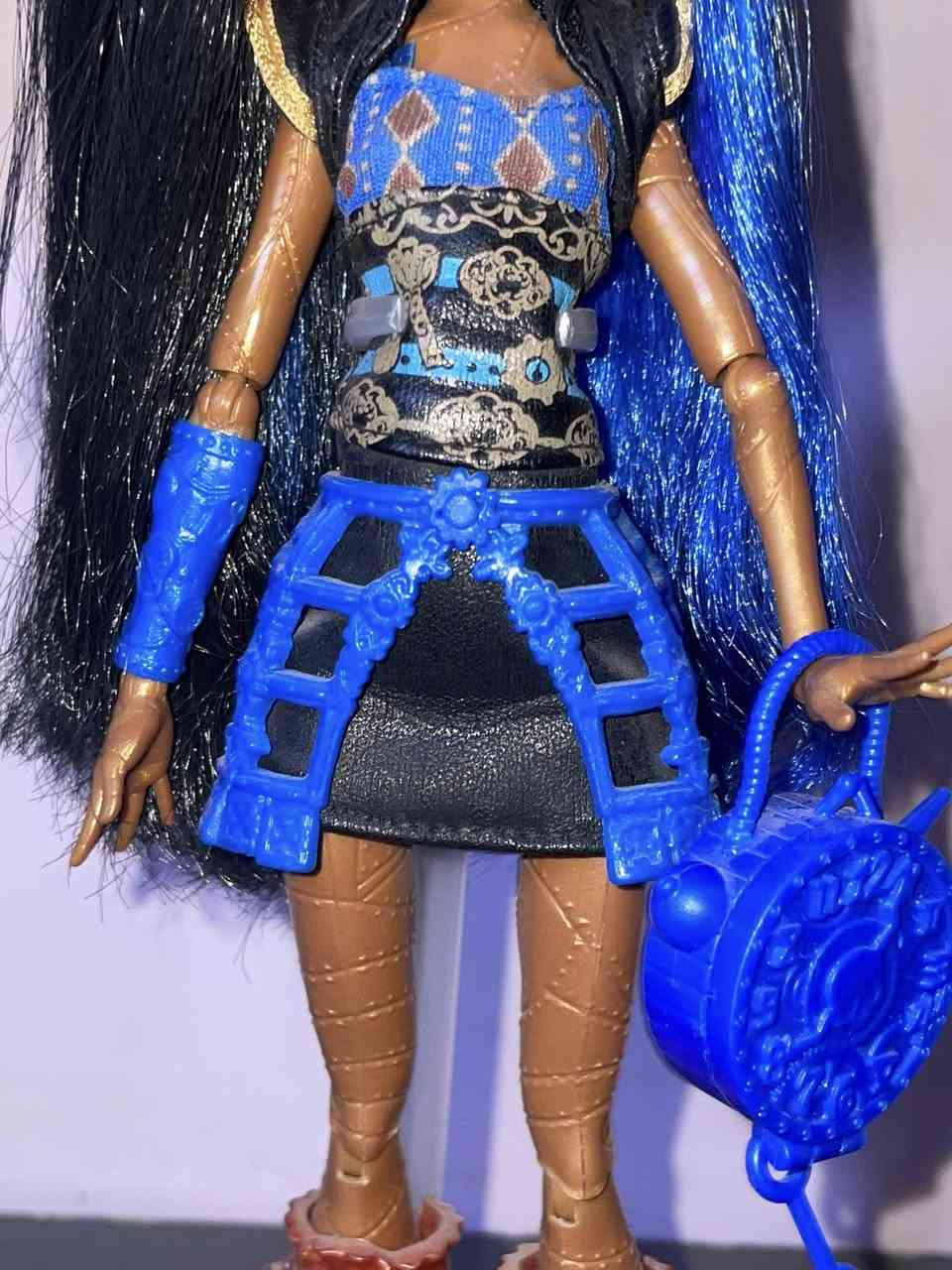 متوفر للمزاد لعابة مونستر هاي شخصية روبيكا ستيم (Robecca Steam) الاصدار الاولي اصدار 2012، القطعة نادرة صعب تتحصل وبحالة مناسبه موضح كلشي بالصور. مغسولة يدوياً شعرها نظيف خالي بالكامل من الصمغ. يجي وياها ستاند، اعرف هواي رح يريدوها وما اعرف بشكد ابيعها فا رح اعرضها مزاد وابيعها اعلى سعر. متوفر توصيل كامل العراق.

ملاحظة : كاملة بالكامل مع الجنطة


**إذا كنت صاحب هذا الإعلان وتريد حذفه لأي سبب، رجاءا أرسل رسالة إلى الدعم الفني**