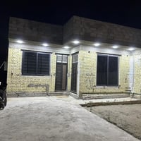 دار للبيع/مساحته 220متر/بناء100/ متر يحتوي على استقبال  ومطبخ وصاله وغ...