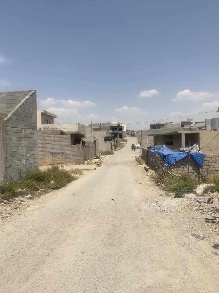 هيكلين للبيع قرب مجمع الاعظمية
المساحة كل هيكل ١١٠متر 
السعر مناسب جدآ بيع مستعجل 
يمكن بيع بمقدمة 
للاستفسار اكثر اتصال على ارقام 
***********
***********

