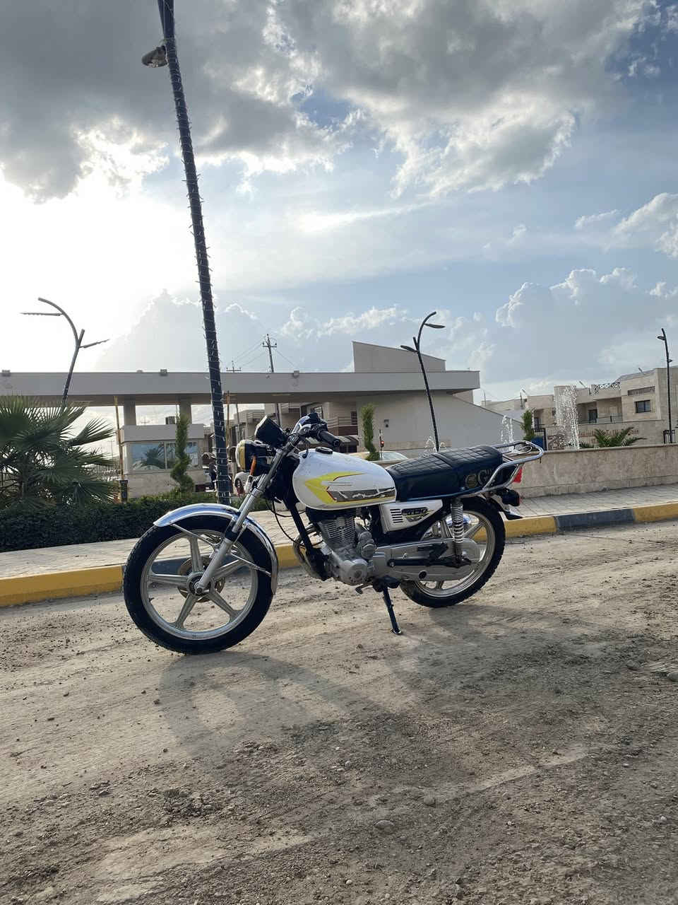 الـسلام عليكم دراجه ايراني 5كير موديـل 22 محرك 150cc
مكفول لاتبخير ولا نضوح سلف هندر شغال كهربائيات كلها شغاله دراجه خير من الله نقص بس بريك امامي السعر 450وبيها مجال للشراي المكان بغداد أبو غريب هذا رقمي ‭٠٧٨٦ ٨٤٥ ٦٩٩٢‬ متواجد واتساب +ماسنجر.
