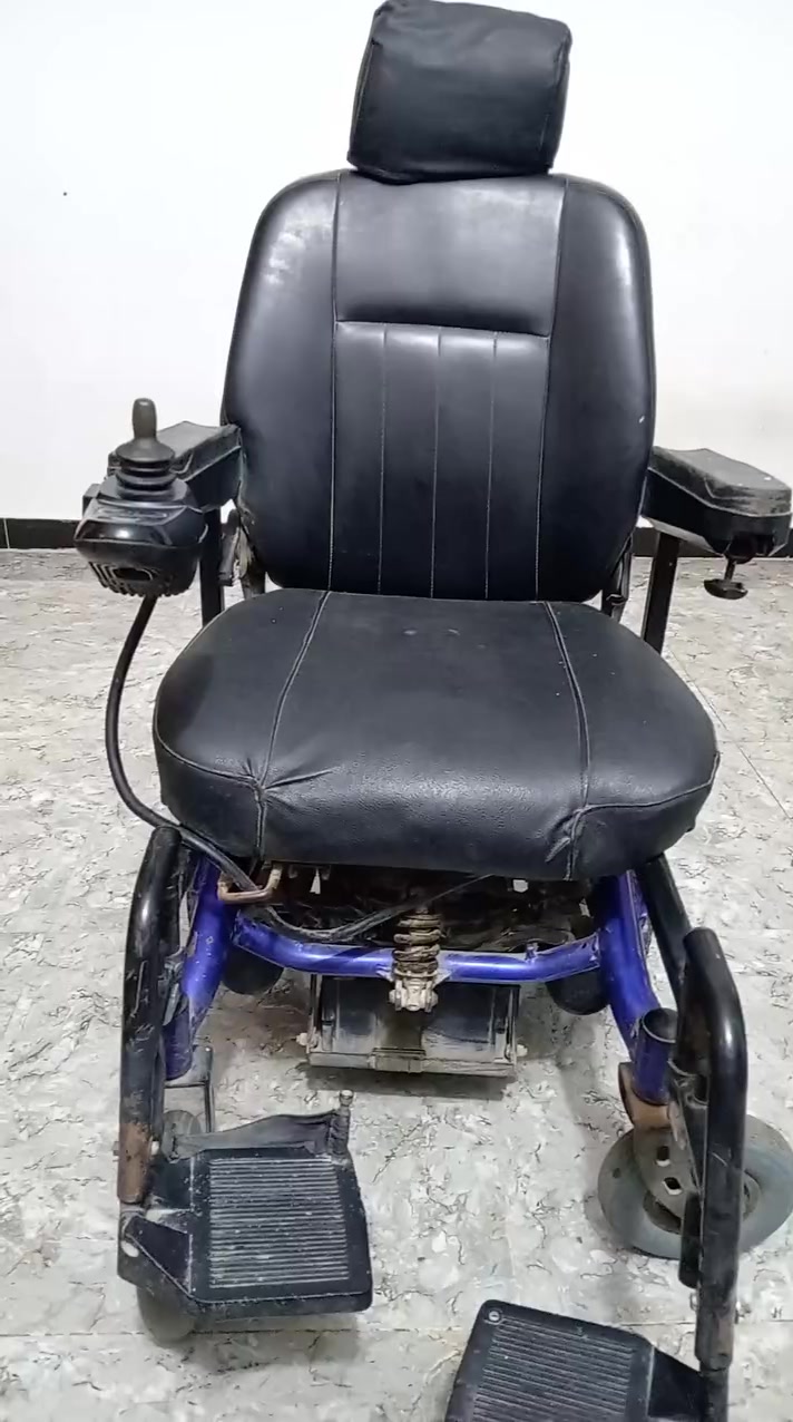 عربانه للبيع سعر جدا مناسب نضيفه مستعمله قليل


**إذا كنت صاحب هذا الإعلان وتريد حذفه لأي سبب، رجاءا أرسل رسالة إلى الدعم الفني**