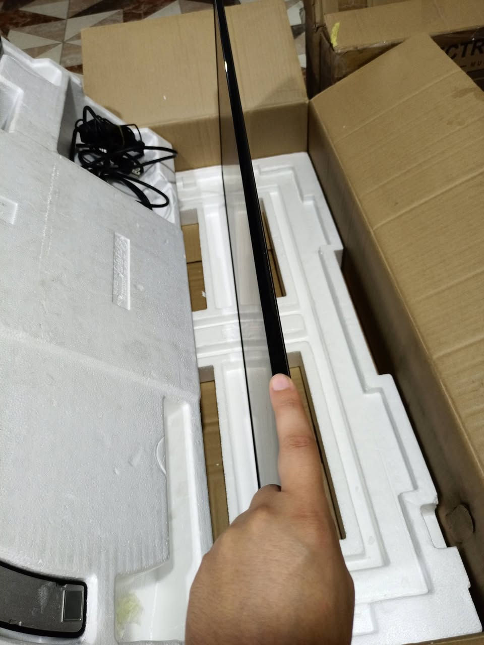 طلعتلي شاشه عملاقه ماركه عالميه( LG )
لجماعة الاحتراف (للمصممين+للكيمنك)
 
من اقوى الماركات العالميه LG
شاشه Ultra wide monitor ☑️
الحجم 34 انش☑️
انحف من اصبعي Slim☑️
الدقه 2.5k ☑️
تدعم تقنية ips الوان مفتوحه للمصممين☑️
تدعم تقنية HDR ثانيه وواقعيه الالوان☑️

فيدوا كامل مصورها بصفحتي🔥💙

كامل ملحقات🎁👇🏻 
(ستاند +قاعدة الاستاند +كيبل hdmi+محوله كيبل الطاقه)

علما سعرها 600 دولار 😐

على اول تم (300) الف 
للتواصل 📞***********
يوجد توصيل 🚕

فضلا وليس أمرا متابعه 🙏🏻
