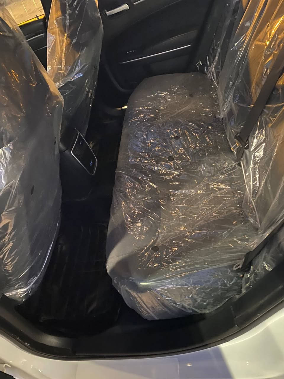 سلام عليكم وبامه موديل 20صل وارد مريكي حادت جاملغ وبنيد بدون دواخل بدون شواصي بدون لغد غير قطعتين الباقي كفاله حته من البارد فول موصفات ماعده بني رامه رقم ربيل تحويل سياره جاهزه مابيه نقص مكان سياره البصره تصال ***********
