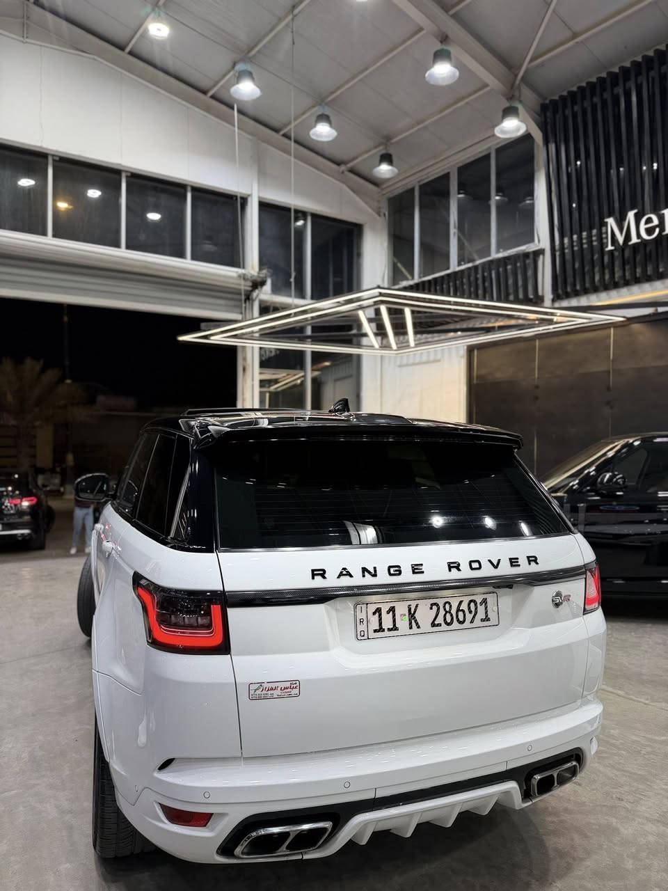 سلام عليكم 
رانج روفر svr 2018  الماني ضمان دولي
السيارة جديدة كلش ومكفولة كفالة عامة كير محرك صبغ بارد
ماشية 66 الف 
السيارة فول مواصفات 
وبدون اي نقص 
مكان السيارة بغداد الكاظمية جكوك 
السعر 51,000 وبيهة مجال 
بيع او مراوس ماكو مشكلة 
***********
