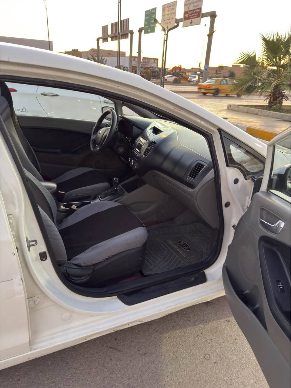 سيراتو 2014 بأسمي مداور ثاني يوم 
السيارة كفالة من العيب الشرعي متجايه
جاهزة السيارة  محرك كارتون كير تبريد حدادية نص عمر 
السعر 78 وبيها مجال بسيط 
العنوان ناصرية 
*********** ناصرية, ذي قار
