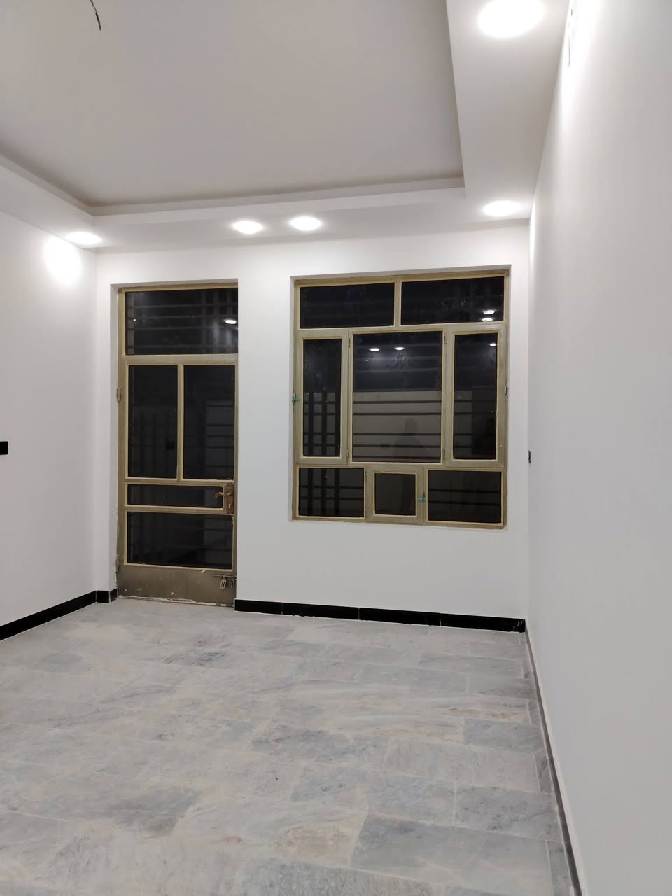 #مكتب_نيوهاوس_للعقار
للبيع ١٠٠ م طابقين حديث ما مسكون منطقة الديوان
بسعر ٢٣٨ مليون
.......
اعلان رقم ٣٧١
.......
مشتمل ١٠٠ م طابقين حديث
واجهة ٥ نزال ٢٠
٣ نوم صحيات عدد ٢ بكل طابق
ارضيات مرمر
ديكورات داخليه وسقوف جبسن بورد
هستوة متقفل زيرو
شارع ١٢م
في منطقة الديوان قرب ثانوية الاصيل
للاستفسار *********** متوفر واتس اب اتصال
مكتب نيو هاوس للعقار الكائن في
حي الجهاد الديوان مقابل الامانة قرب كوفي ركن الديوان
