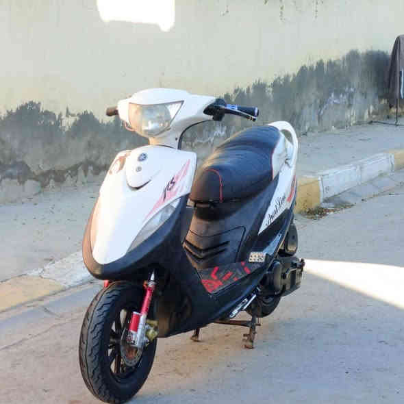 ماكس للبيع الدراجة خير من الله شلعة معدل او المكينة من الله سلف هندر شغال كهربائيات كاملة تايرات جدد او بيهة تزويدات كلجات خلفي امامي رياضي دبلات ويالة او هاي جدامك الدراجة.بوشه 49 بلاديه. كاملة السعر  550 او بيهة مجال للتواصل ***********
