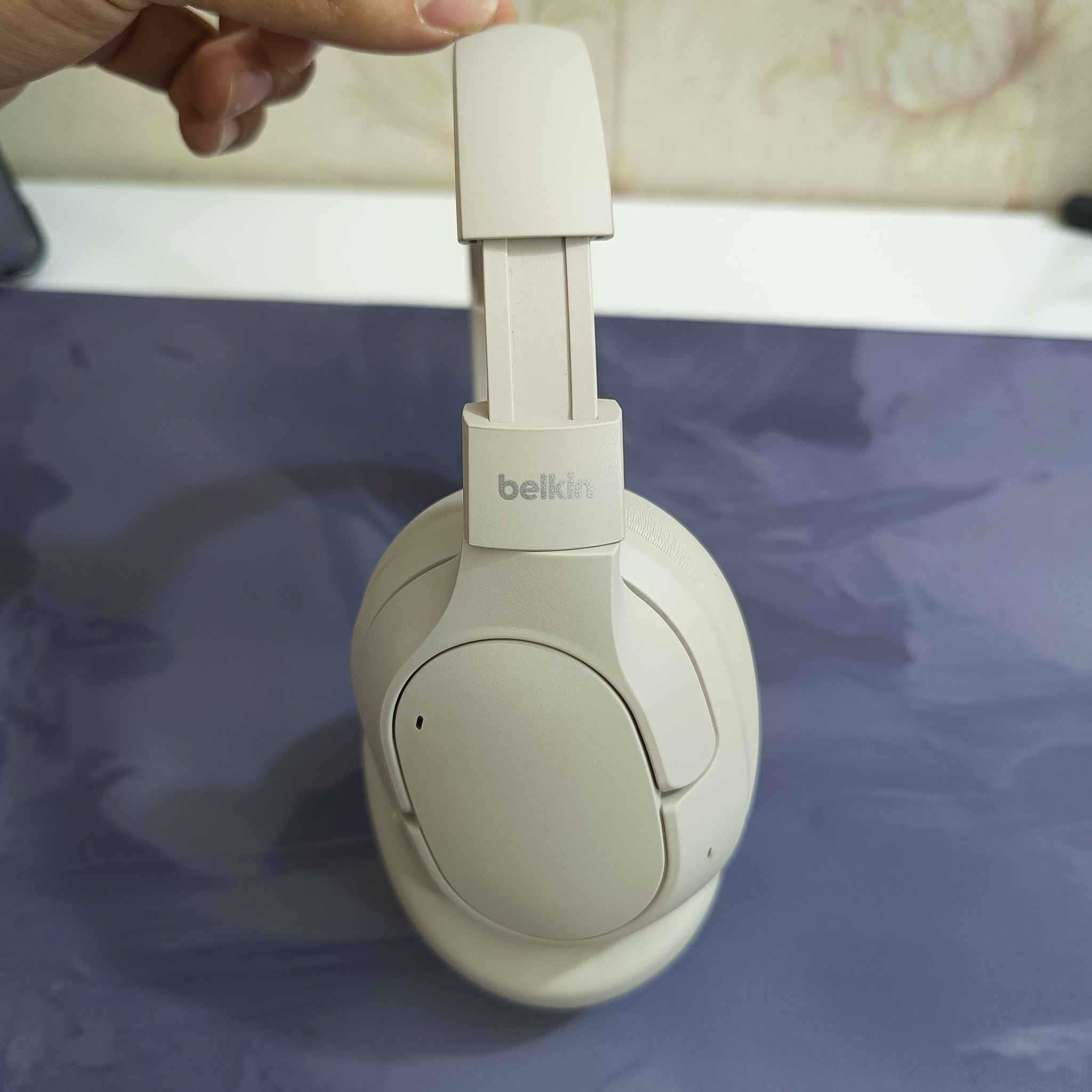 سماعات رأس Sound Form nc من شركة
سماعات رأس Sound Form nc العازلة للصوت من شركة العالمية belkin نظافة %100 سعر 50 ألف
سماعات اصلية وليس تقليد مستعملة لمدة 20 يوم استعمال بسيط جدا نضيفة جدا 100% مابيهة أي خدش تفحصهة كدام مندوب وضمانهة بعدة لمدة سنه كاملة
يوجد توصيل لجميع محافظات العراق
رقم تواصل ***********
