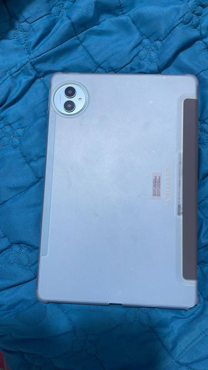 ايباد .... P50
شغال العاب بوبجي لودو بيس 
 ذاكره 128 
صار يومين من مشتري بس توازيت ع فلوس 

تواصل ***********
