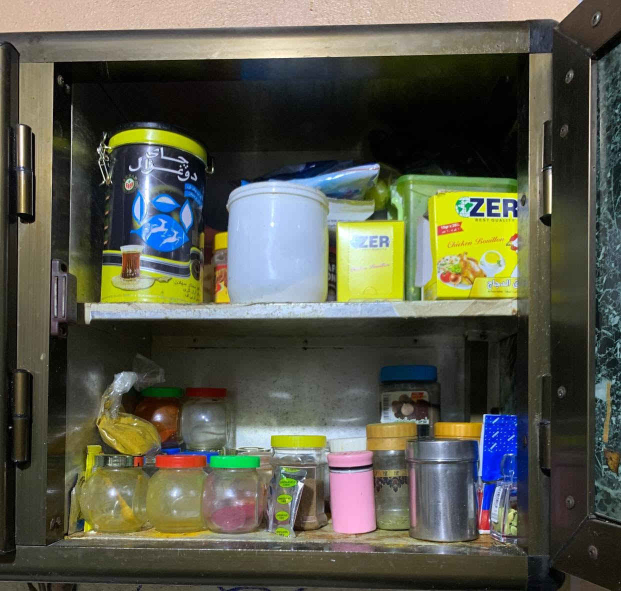السلام عليكم
كاونتر : للبيع نظيف و مشتريه جديد بس بي اضرار خفيفه سعر 120 و بي مجال 
السنك: نظيف و مشتريته جديد بس أضرار بسيطه سعره 90  
للاستفسار خاص


**إذا كنت صاحب هذا الإعلان وتريد حذفه لأي سبب، رجاءا أرسل رسالة إلى الدعم الفني**